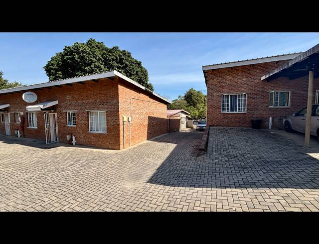 2 BEDROOM APARTMENT TO LET IN SONHEUWEL